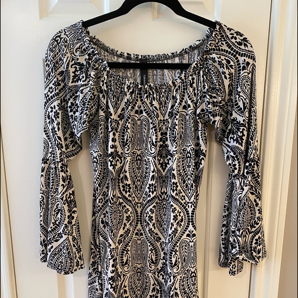 Yahada beautiful, stretchy tunic